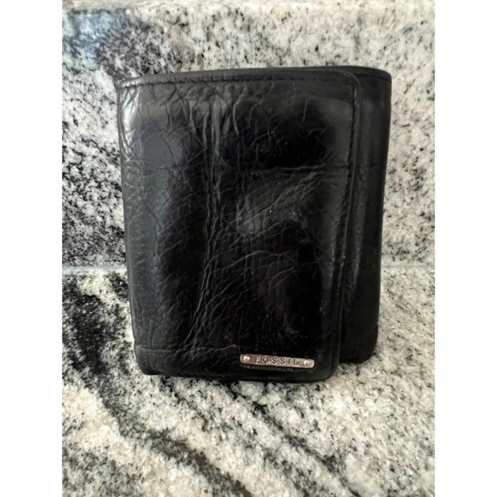 Fossil Trifold Wallet Mens OS Black Good Leather Zippered Pocket Logo Plate